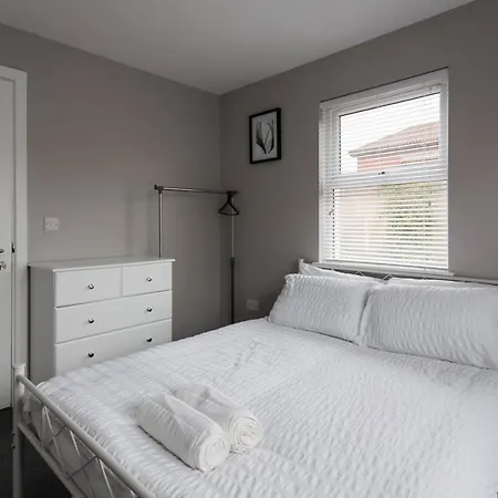 2 Bedroom Ground Floor Apartment Belfast Exterior photo