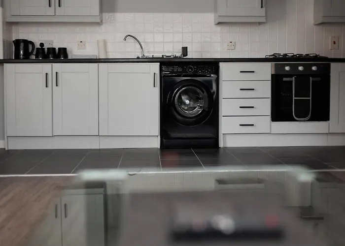 2 Bedroom Ground Floor Apartment